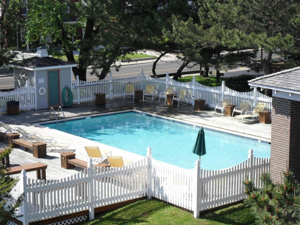 Island Resort Motel in Chincoteague Island
