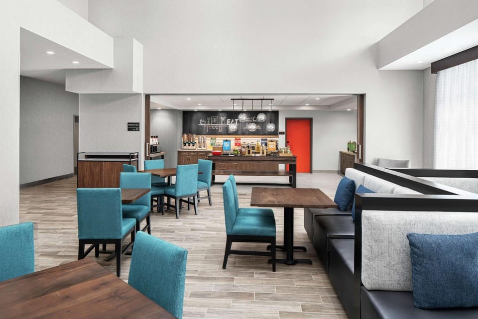 Hampton Inn & Suites Bridgeview Chicago Hotel in Bedford Park