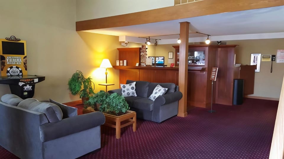 Guest Lodge Motel in Minot