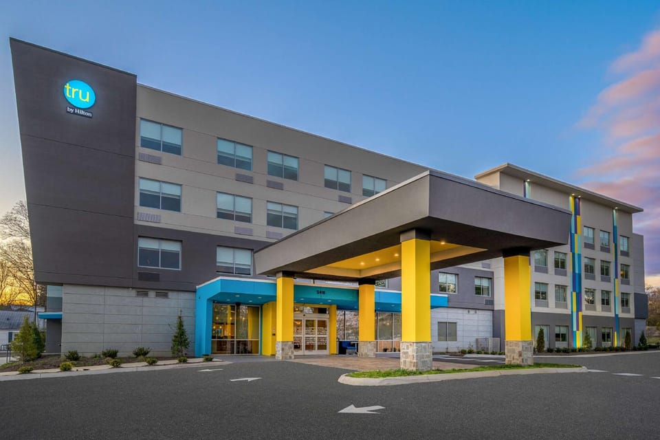 Tru by Hilton Knoxville North I 75 Hotel in Knoxville