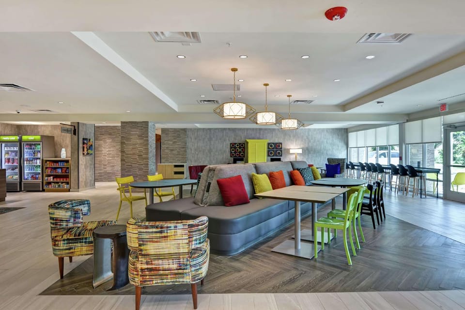 Home2 Suites by Hilton Jacksonville-South/St. Johns Town Ctr Hotel in Jacksonville