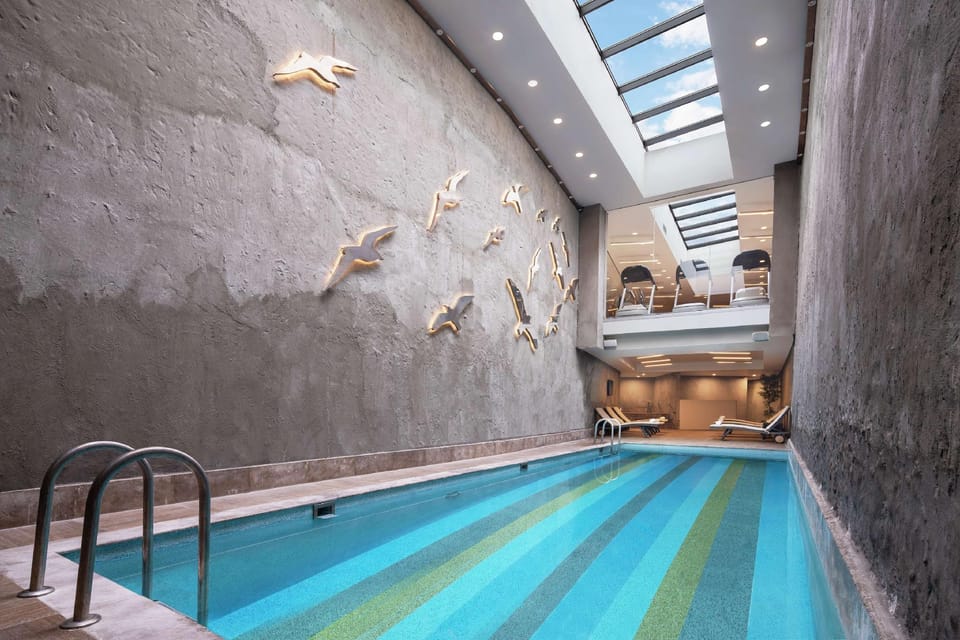 Swimming pool