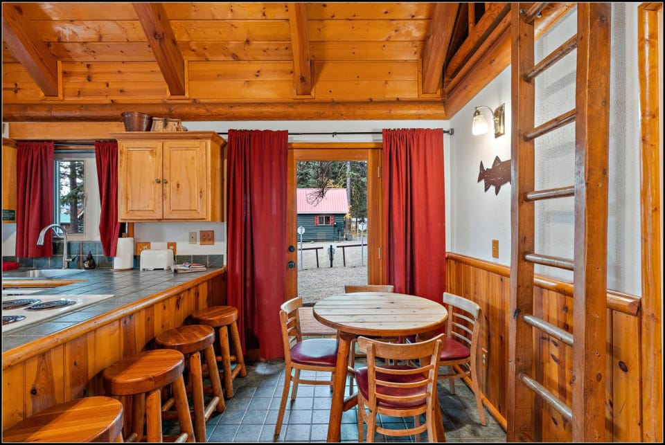 Brundage Bungalows Hotel in McCall