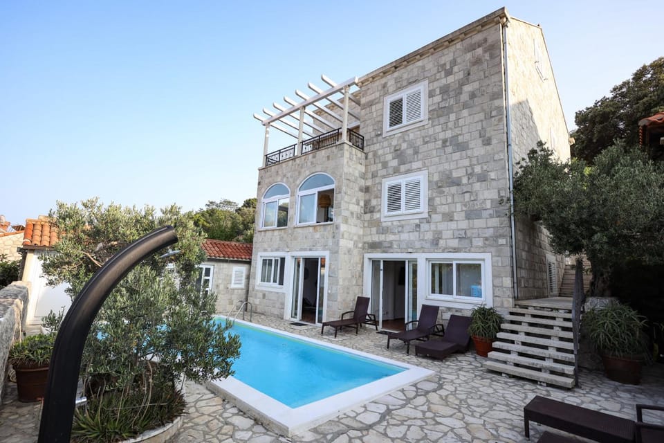 Villa Imperial View Hotel in Dubrovnik-Neretva County