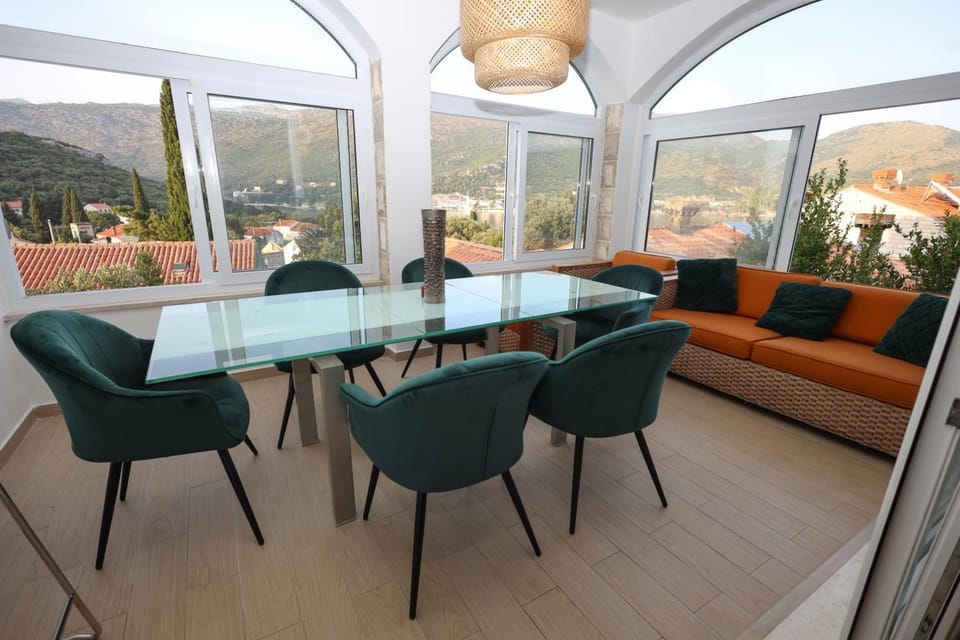 Villa Imperial View Hotel in Dubrovnik-Neretva County