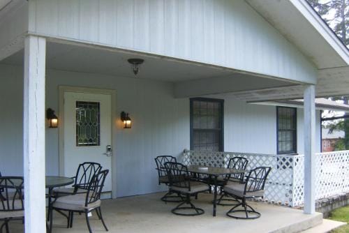 Glenwood Country Club Lodge in Glenwood