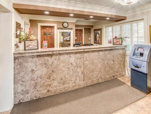 LA Plaza Apartments Hotel in Metairie