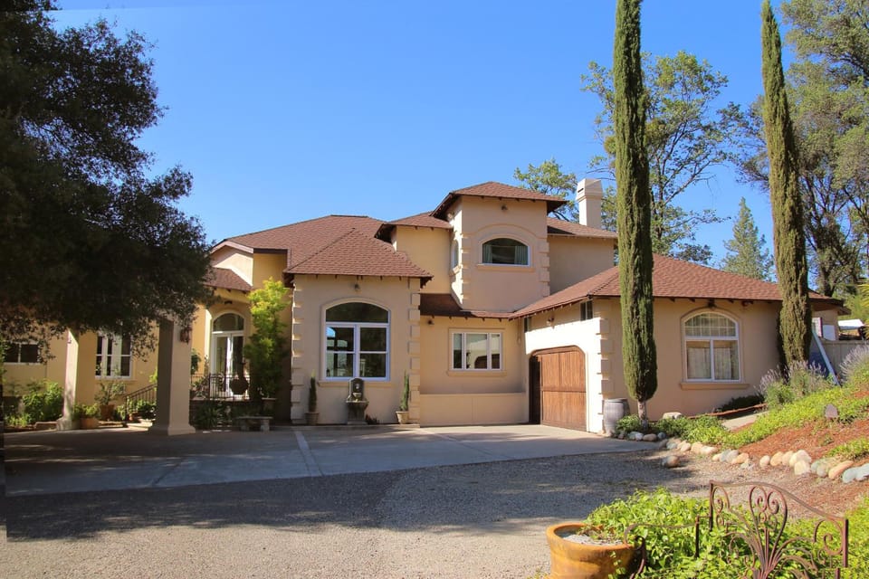 Bella Vista Bed and Breakfast Hotel in Coloma