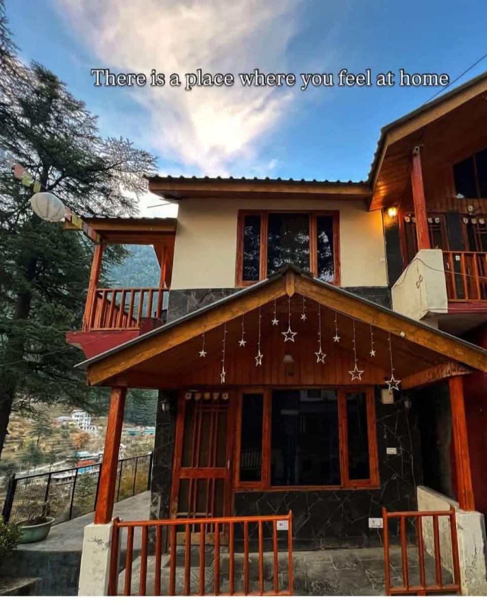 Majestic View Cottages Hotel in Himachal Pradesh