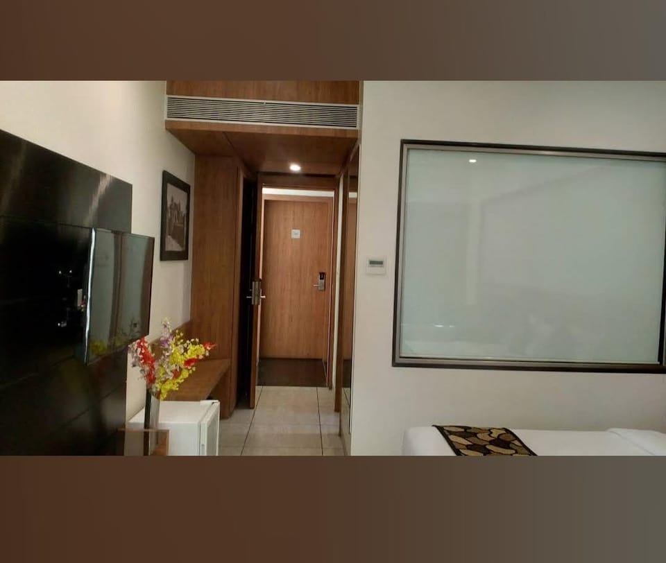 Hotel 555 Hotel in Noida