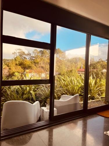Cozy Private Room in New Home Hotel in Raglan