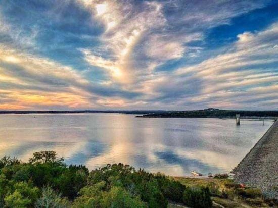 HOA POOL: 4/2, PANO lake views, private hot tub Hotel in Canyon Lake