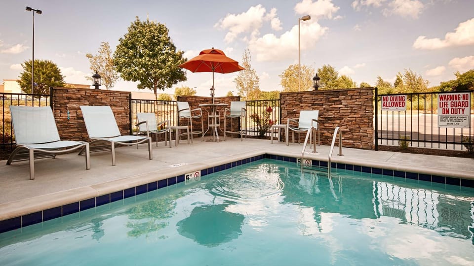 Best Western Plus Atrium Inn & Suites Hotel in Clarksville