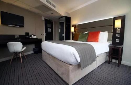 Palette Modern Newport City Center Hotel in Newport