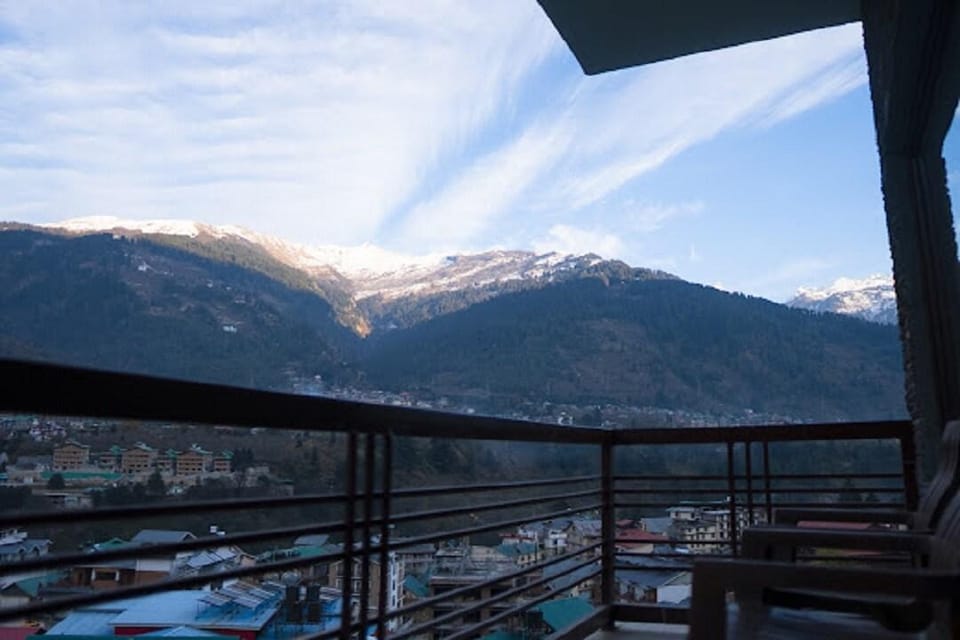  Himalayan Spurge Villa Hotel in Manali