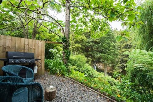 Matakana Waterfall Hideaway Hotel in Auckland Region