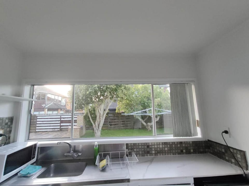 Small 2-bedroom flat at Rangiatea Road, Epsom, Auckland Hotel in Auckland