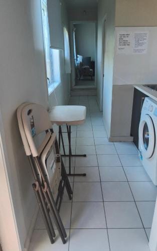 Small private self-contained unit Hotel in Auckland