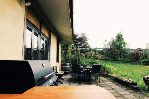 Wake up and Thrive Hotel in Raglan