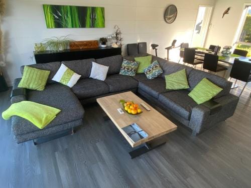 Moko Hiwi Escape - Kotare Suite Hotel in Auckland Region