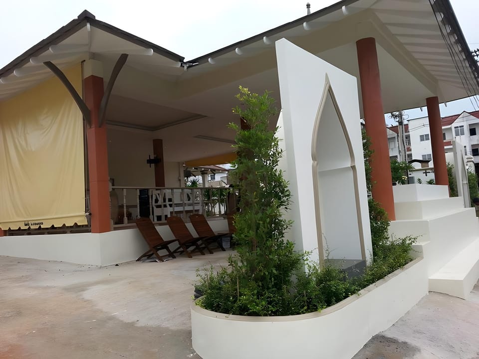 Sleep Hotel Resort in Surat Thani Changwat