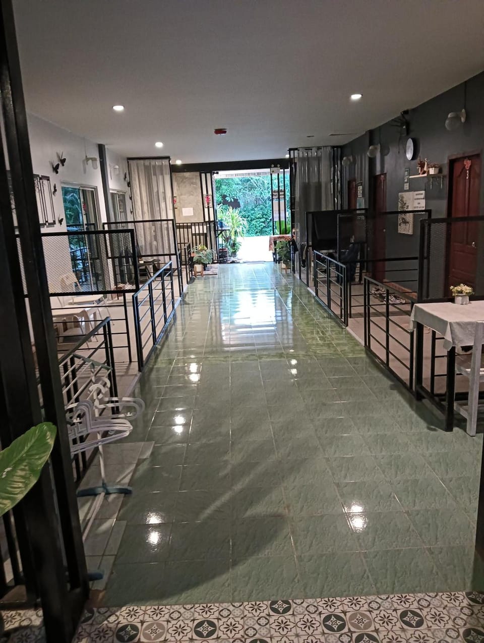 Krabi Nemo House Hostel in Krabi Changwat