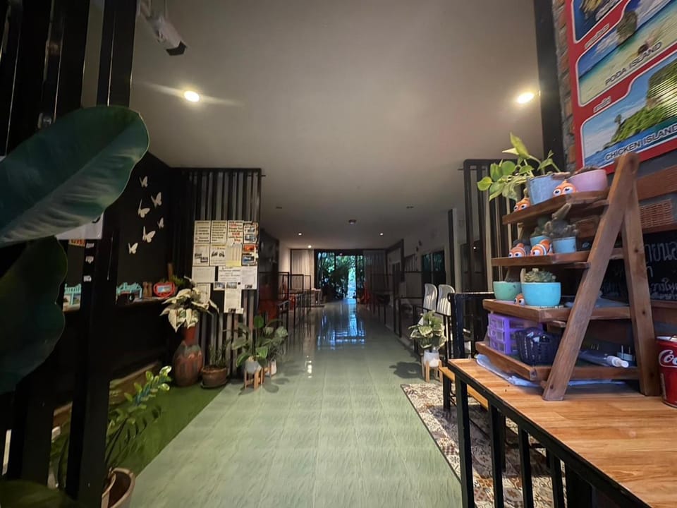 Krabi Nemo House Hostel in Krabi Changwat