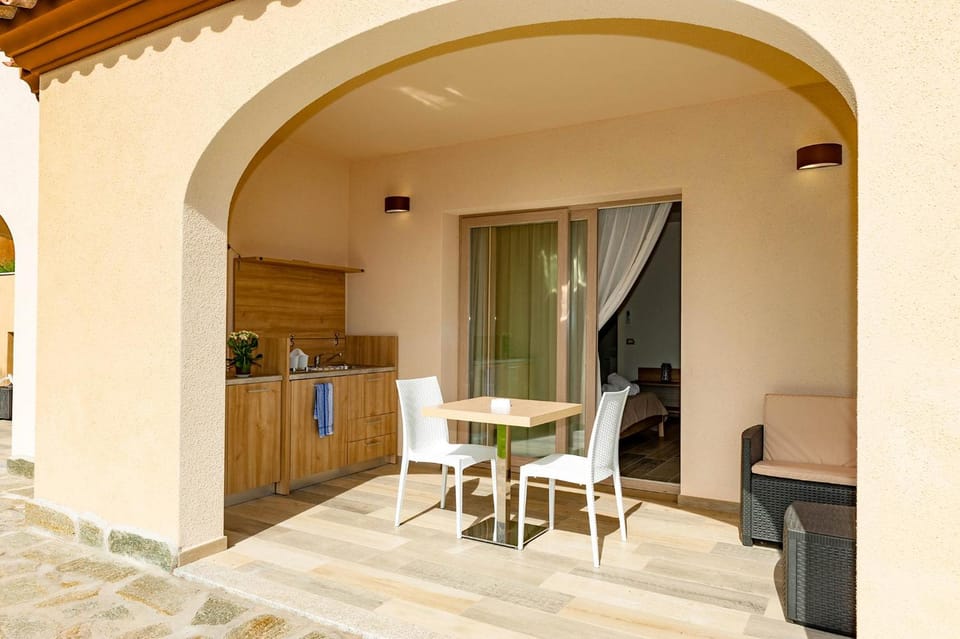 MOLAROTTO CAMERE CON ANGOLO COTTURA Apartment hotel in Sardinia