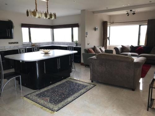 Serene Luxurious Haven with Sea Views Letterkenny Rooms Lodge in County Donegal