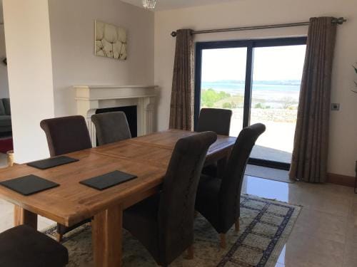 Serene Luxurious Haven with Sea Views Letterkenny Rooms Lodge in County Donegal