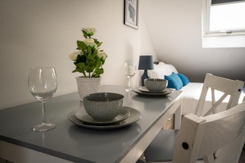 Beckbury House close to the City, 7 mins from QE and Royal Othopedic Hospital, Bham University Hostel in Birmingham