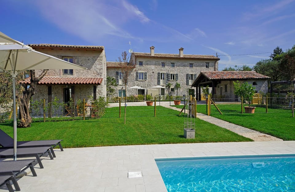 Dogoli Country Apartments Hotel in Lake Garda