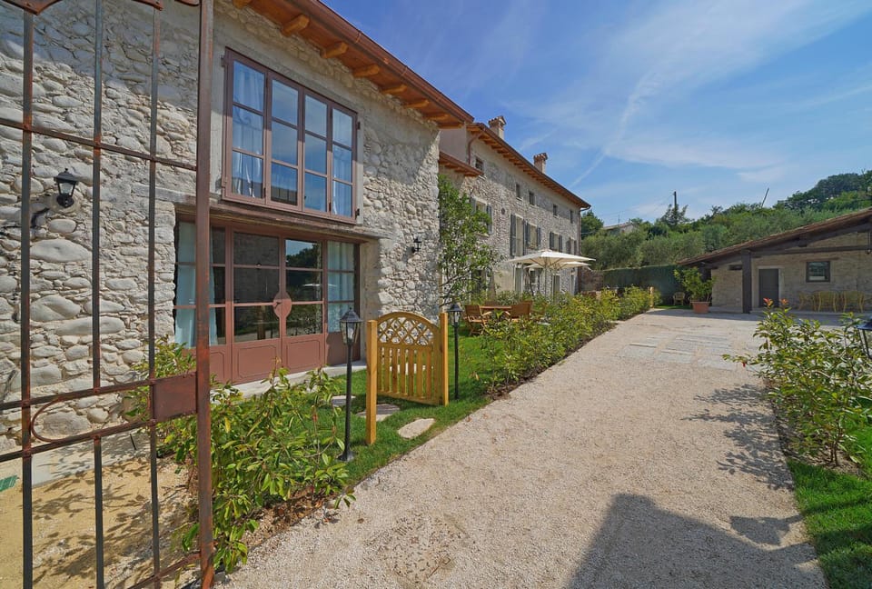 Dogoli Country Apartments Hotel in Lake Garda