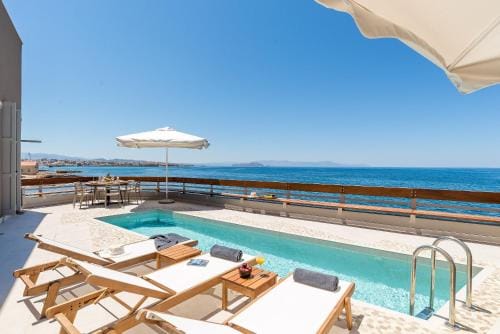 Kormoranos-Hydrobates Waterfront Villa Hotel in Chania