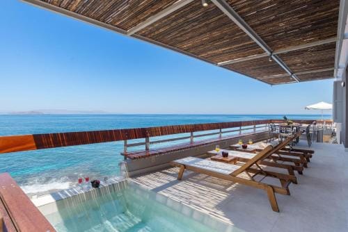 Kormoranos-Hydrobates Waterfront Villa Hotel in Chania