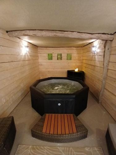 Les Oliviers Hotel in Hauts-de-France