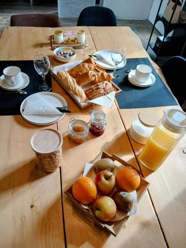 Les Oliviers Hotel in Hauts-de-France