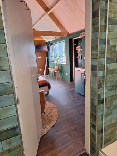 B&B de Gouwe Tijd, suite Het Gouden Blad Hotel in Zeeland, Netherlands