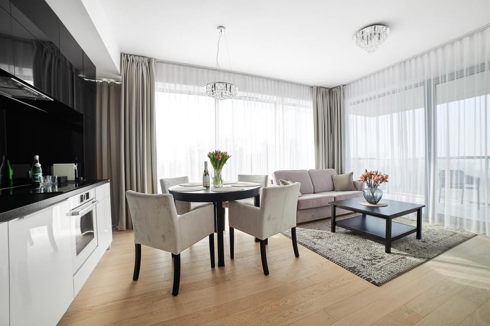 Shared lounge/TV area