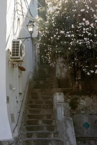 Sorrento Realty Holidays - Malafemmena Guest House Hotel in Positano