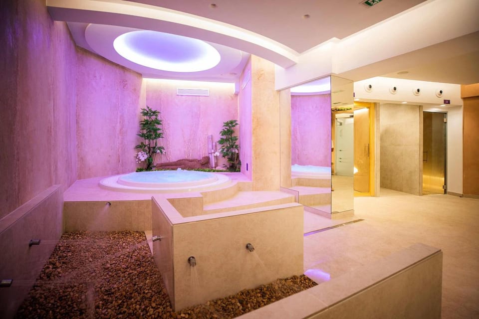 Hot tub