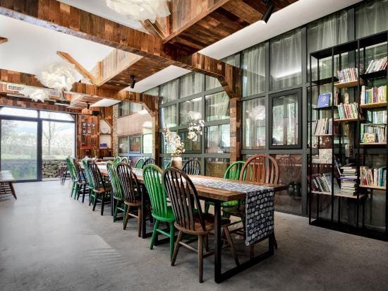 Ningbo Lengxi Inn Homestay Hotel in Zhejiang