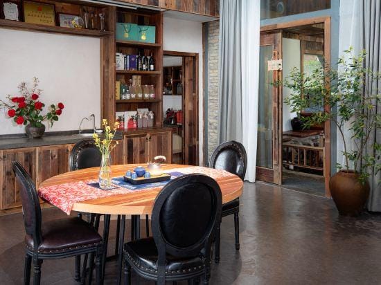 Ningbo Lengxi Inn Homestay Hotel in Zhejiang