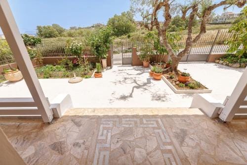 Lyria Hotel Apartments Hotel in Crete