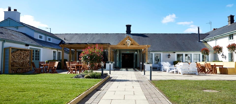 The Bluebird Inn Inn in Blackburn