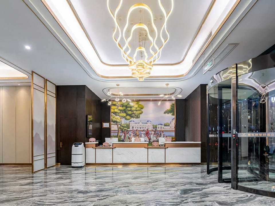 Vienna Classic Hotel Wuxi East Station Hotel in Suzhou