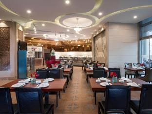 Vienna Classic Hotel Anhui Wuhu High-speed Railway Station Hotel in Nanjing