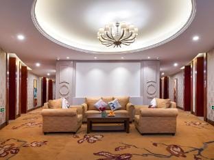 Vienna Classic Hotel Anhui Wuhu High-speed Railway Station Hotel in Nanjing