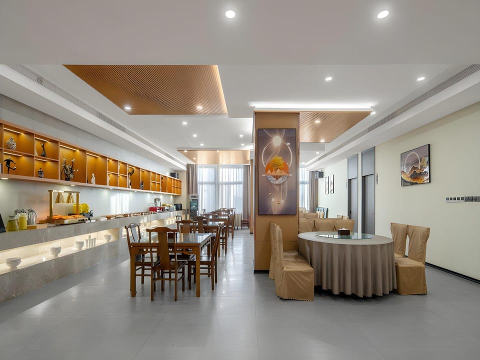 Chonpines Hotel Yancheng Airport Hotel in Jiangsu