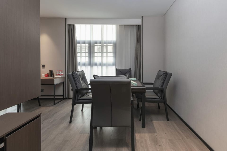 Vienna Classic Hotel Gongyi City Government Hotel in China